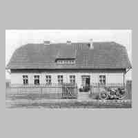 090-0003 Das Wohnhaus der Familie Walter Doehring in Schallen, Ortsteil DamJrau.jpg